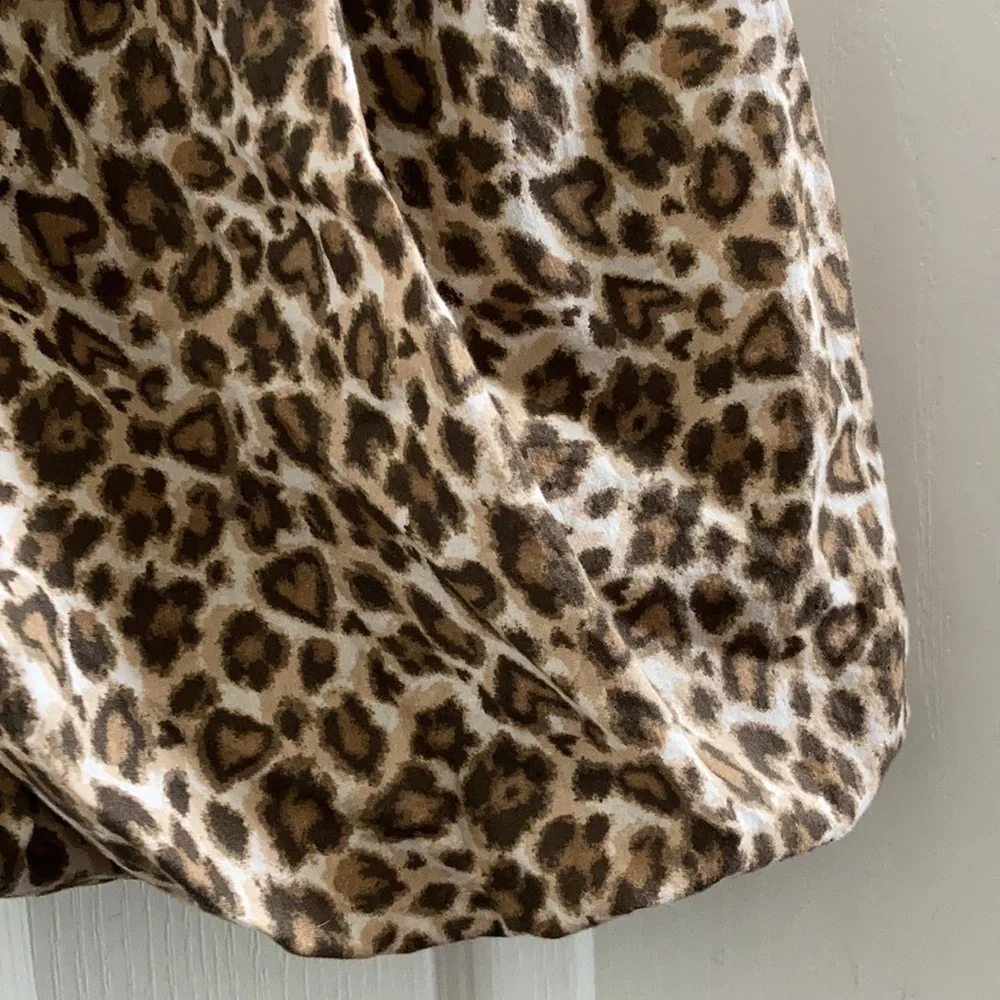 FINAL MARKDOWN Girls 1989 place bubble bottom animal print dress 2t
